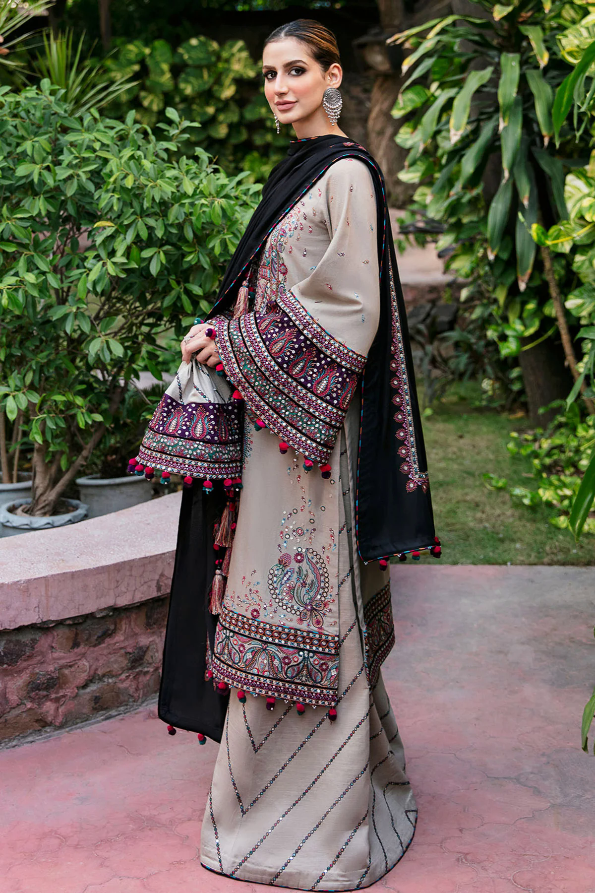 Luxury Embroidered Lawn 3pc with Embroidered Chiffon Dupatta- GA1820