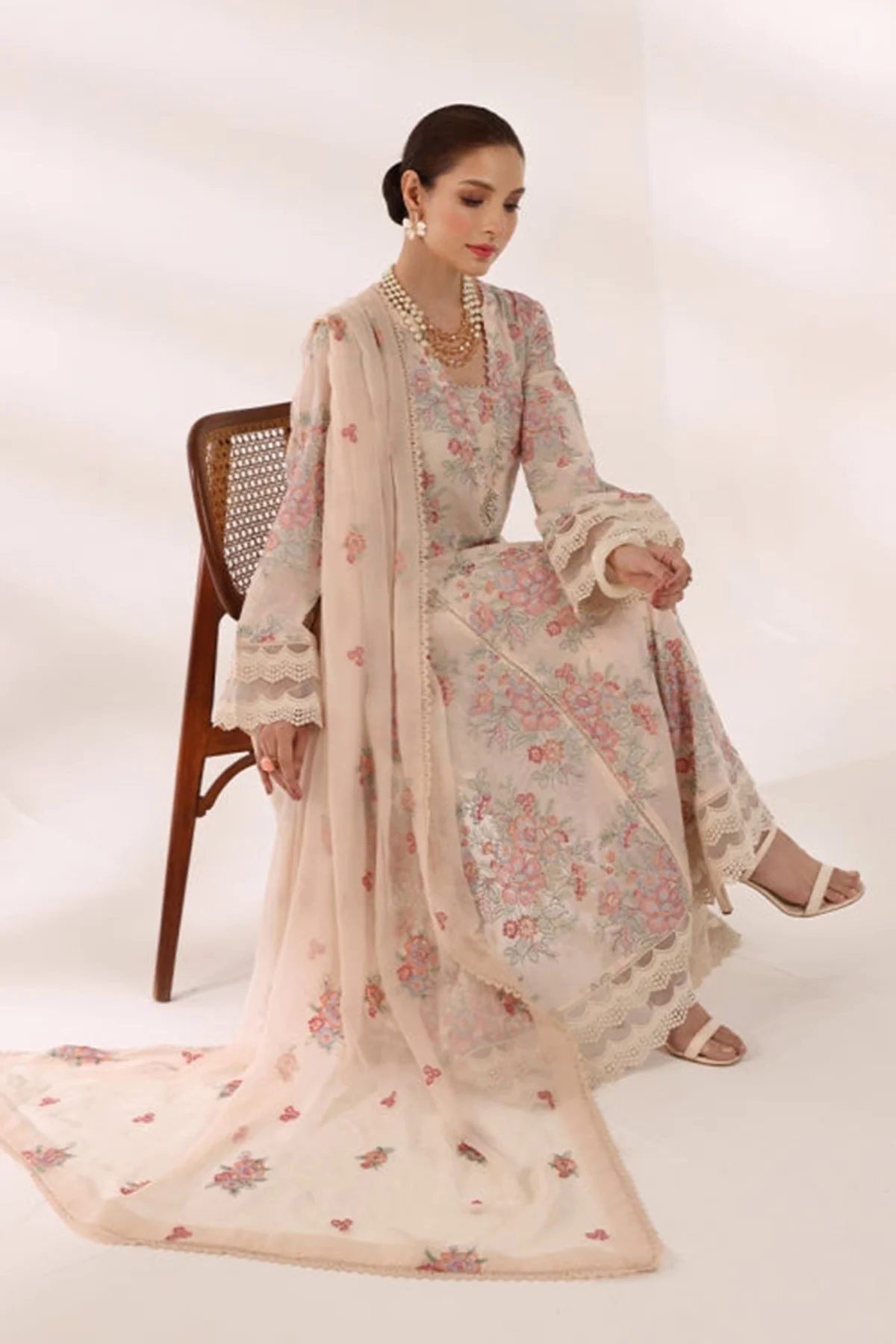 Embroidered Lawn 3pc with Embroidered Chiffon Dupatta- GA1991