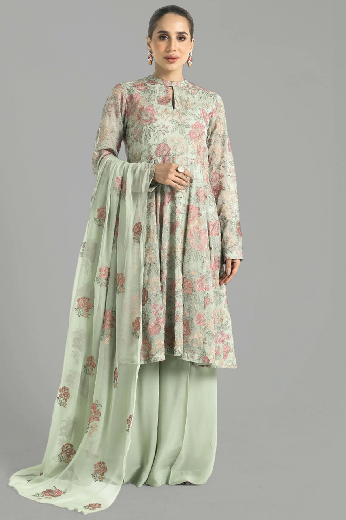 Embroidered Lawn 3pc with Embroidered Chiffon Dupatta- GA1915