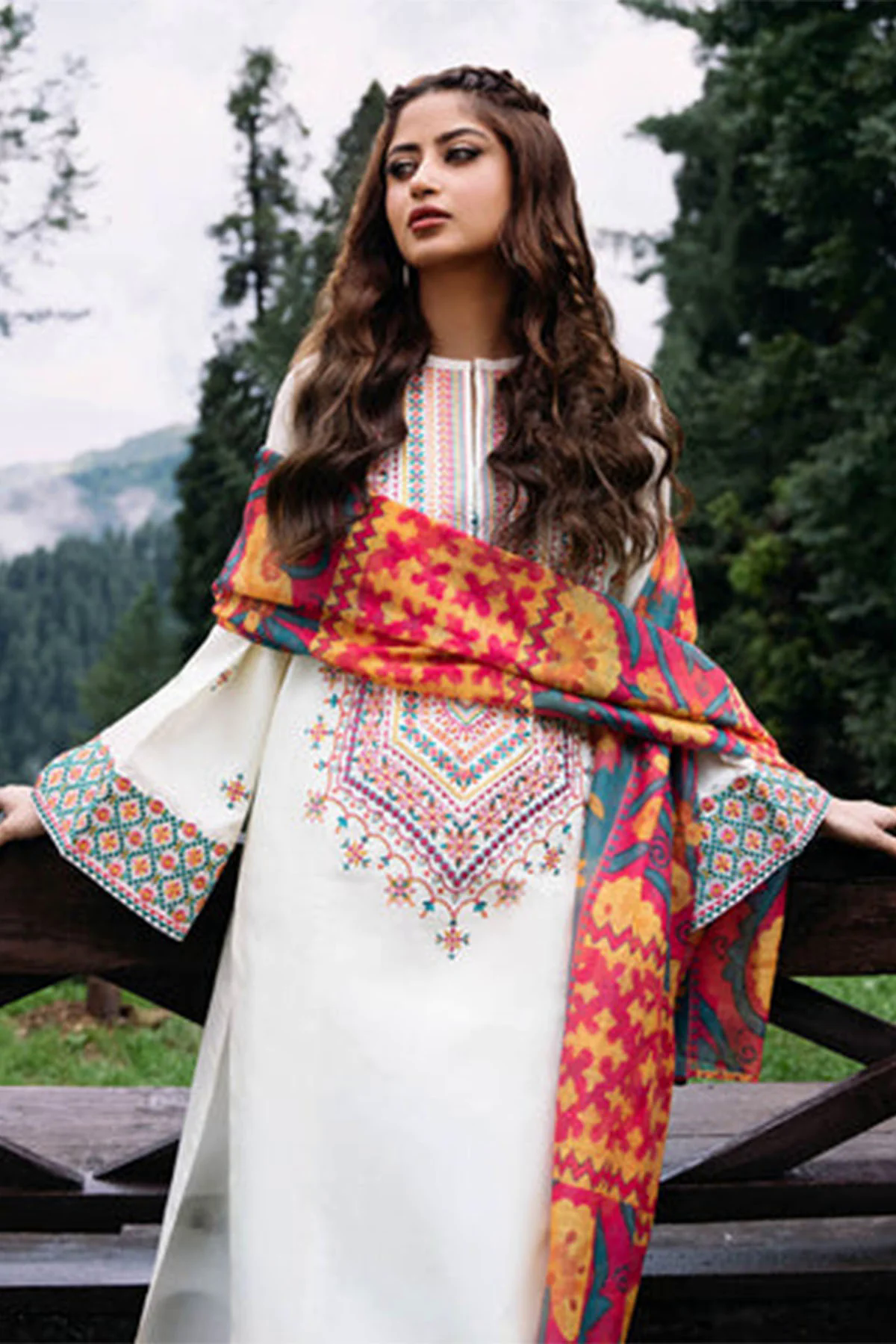 Sapphire White Embroidered Lawn 3pc with Bamber Chiffon Dupatta- GA2011