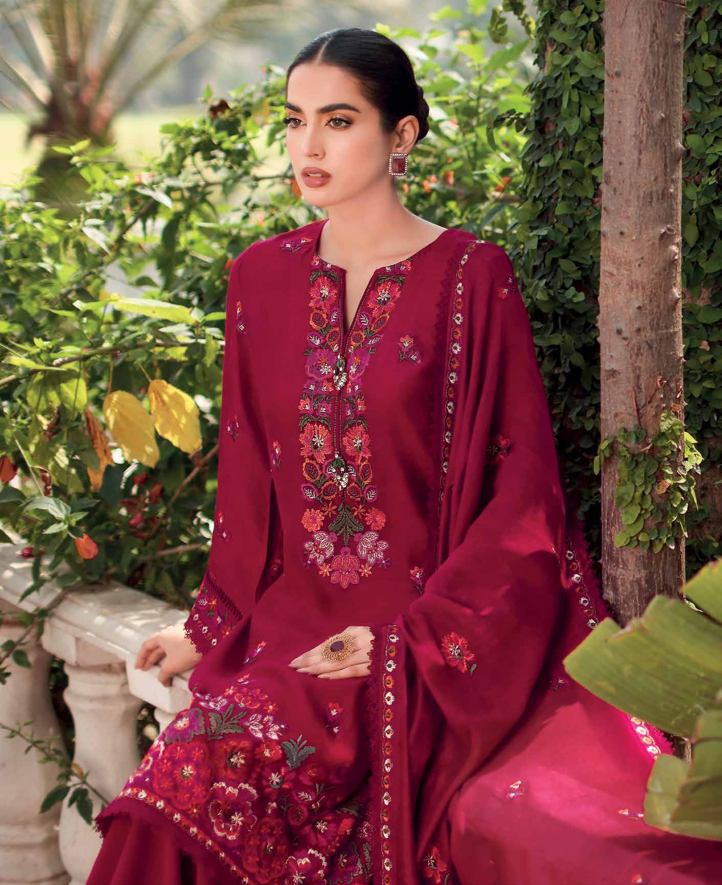 3PC Embroidered Lawn Suit with pure chiffon Dupatta -GA2040