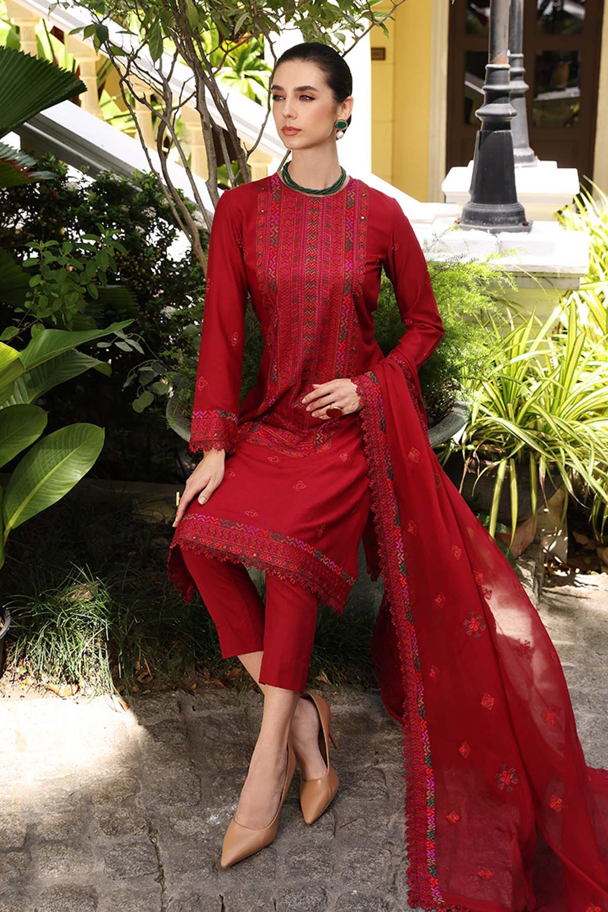 Embroidered Lawn 3pc with Embroidered Crinkle Chiffon Dupatta - GA1834