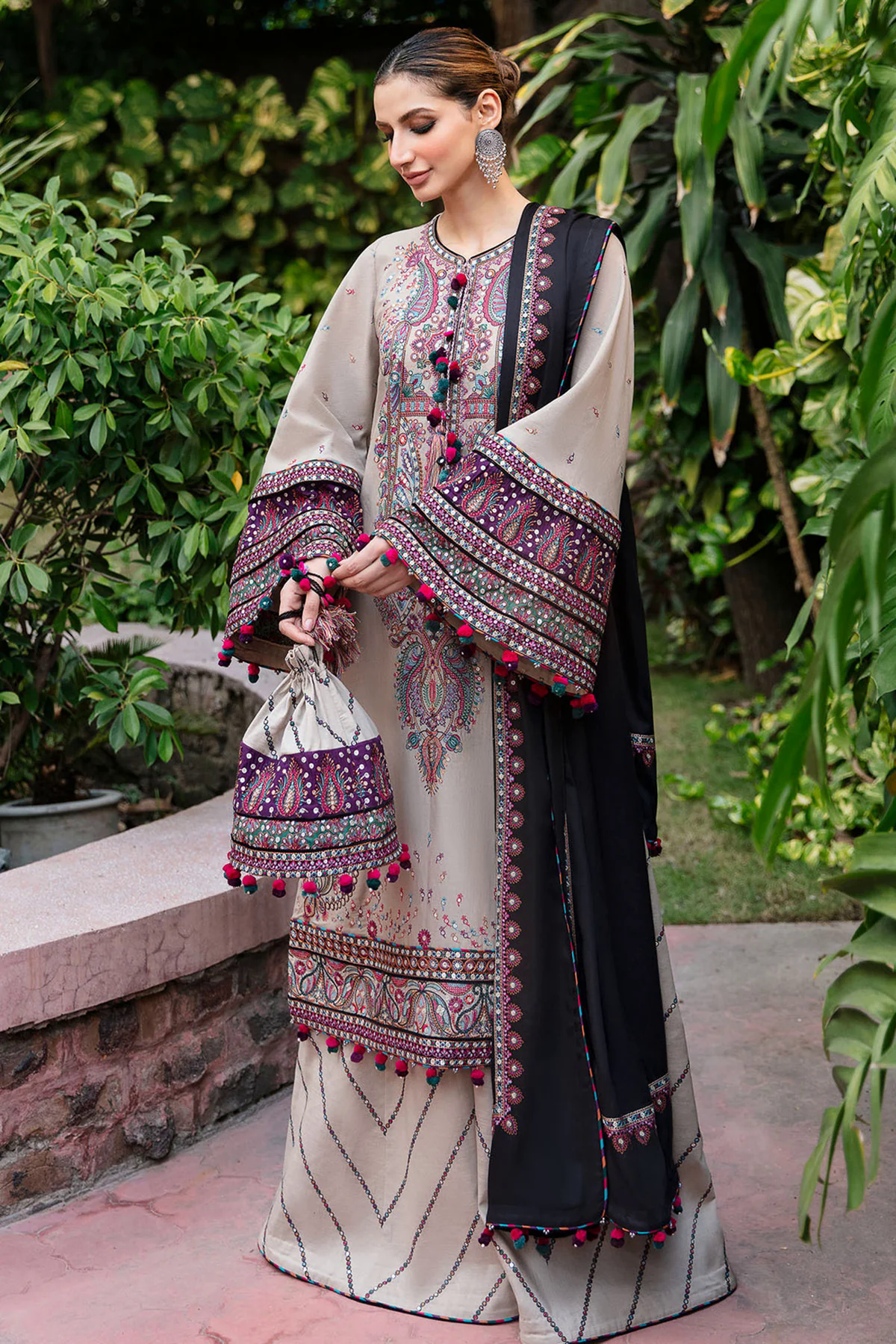 Luxury Embroidered Lawn 3pc with Embroidered Chiffon Dupatta- GA1820