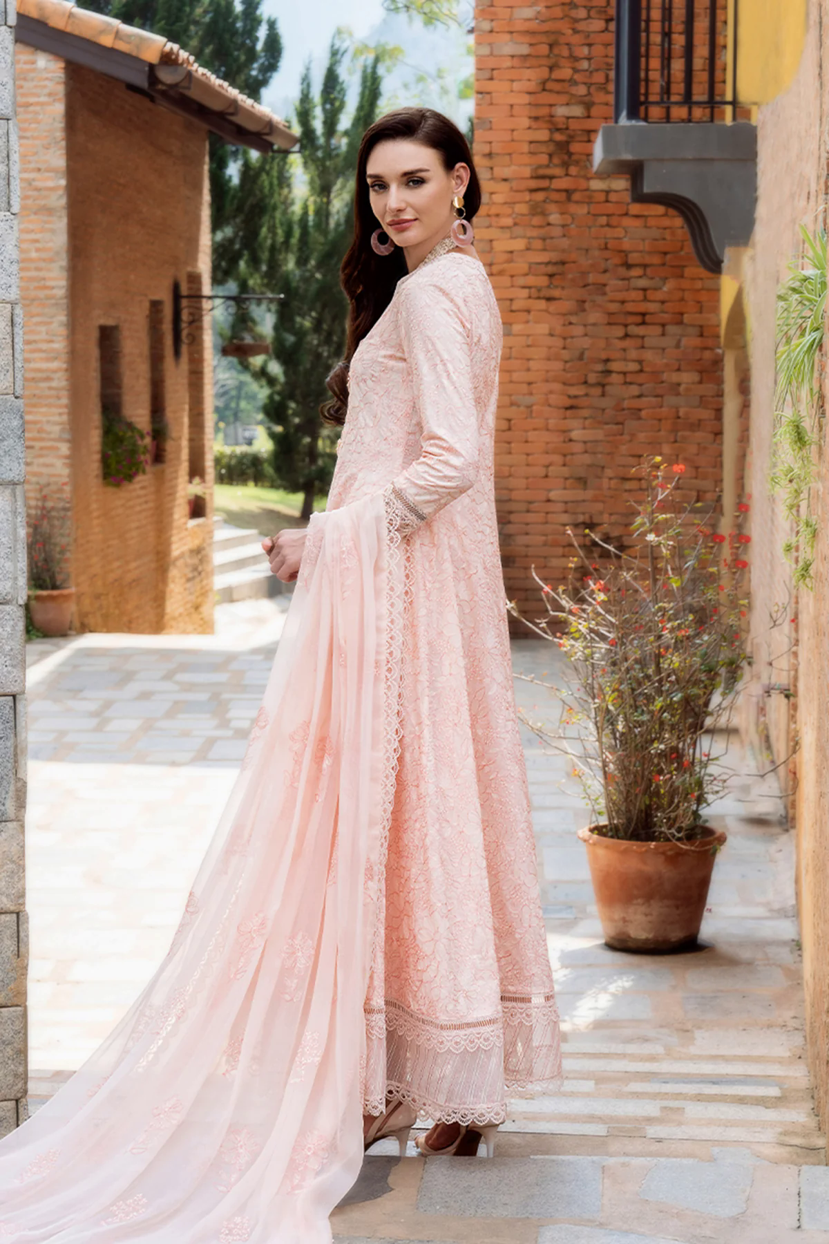 Embroidered Lawn 3pc with Embroidered Crinkle Chiffon Dupatta- GA2031