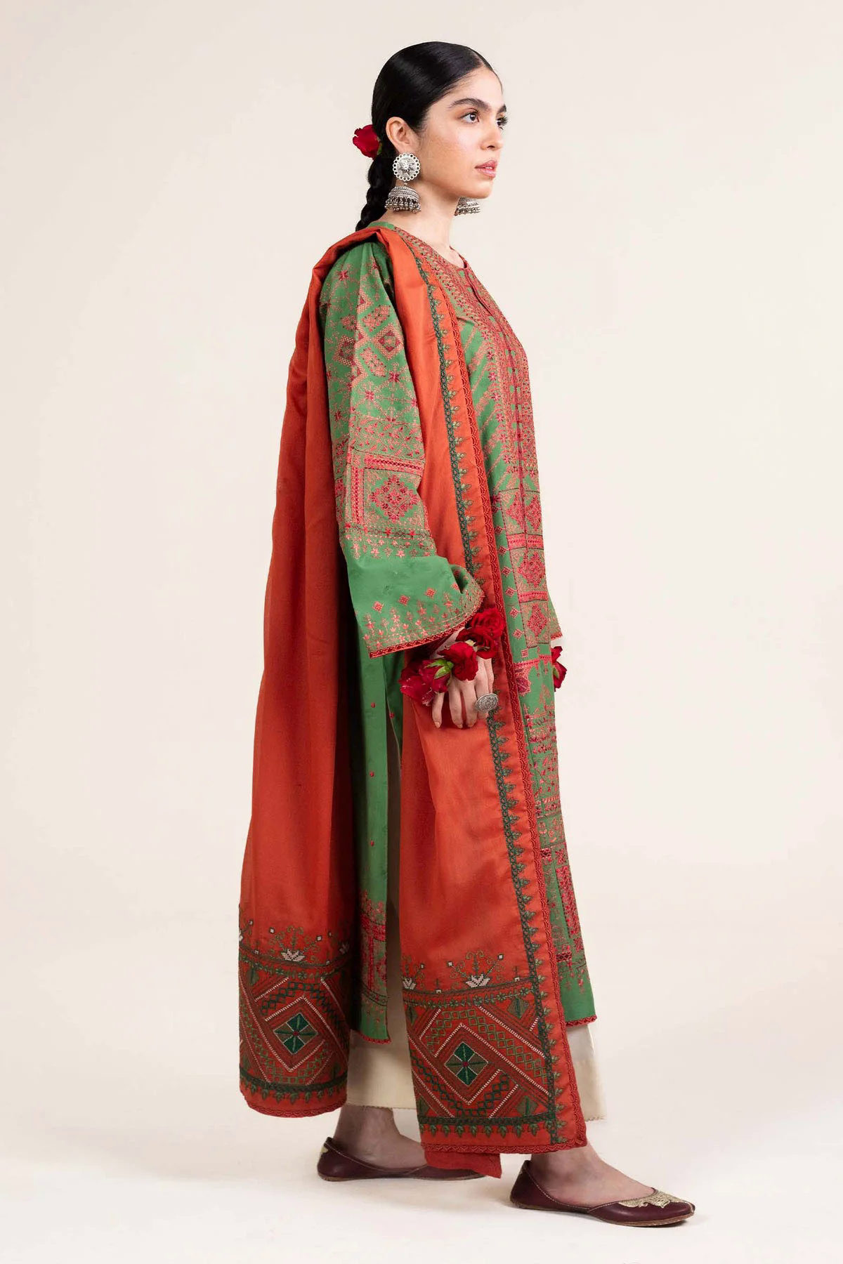 Embroidered Lawn 3pc with Chiffon Dupatta- GA1911