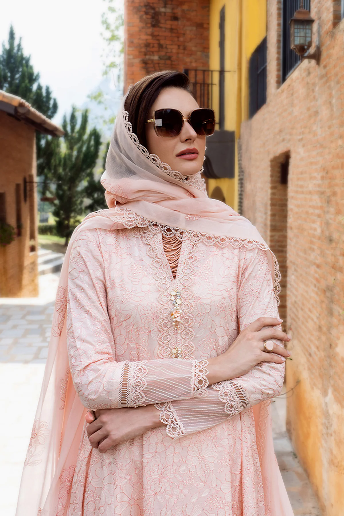 Embroidered Lawn 3pc with Embroidered Crinkle Chiffon Dupatta- GA2031