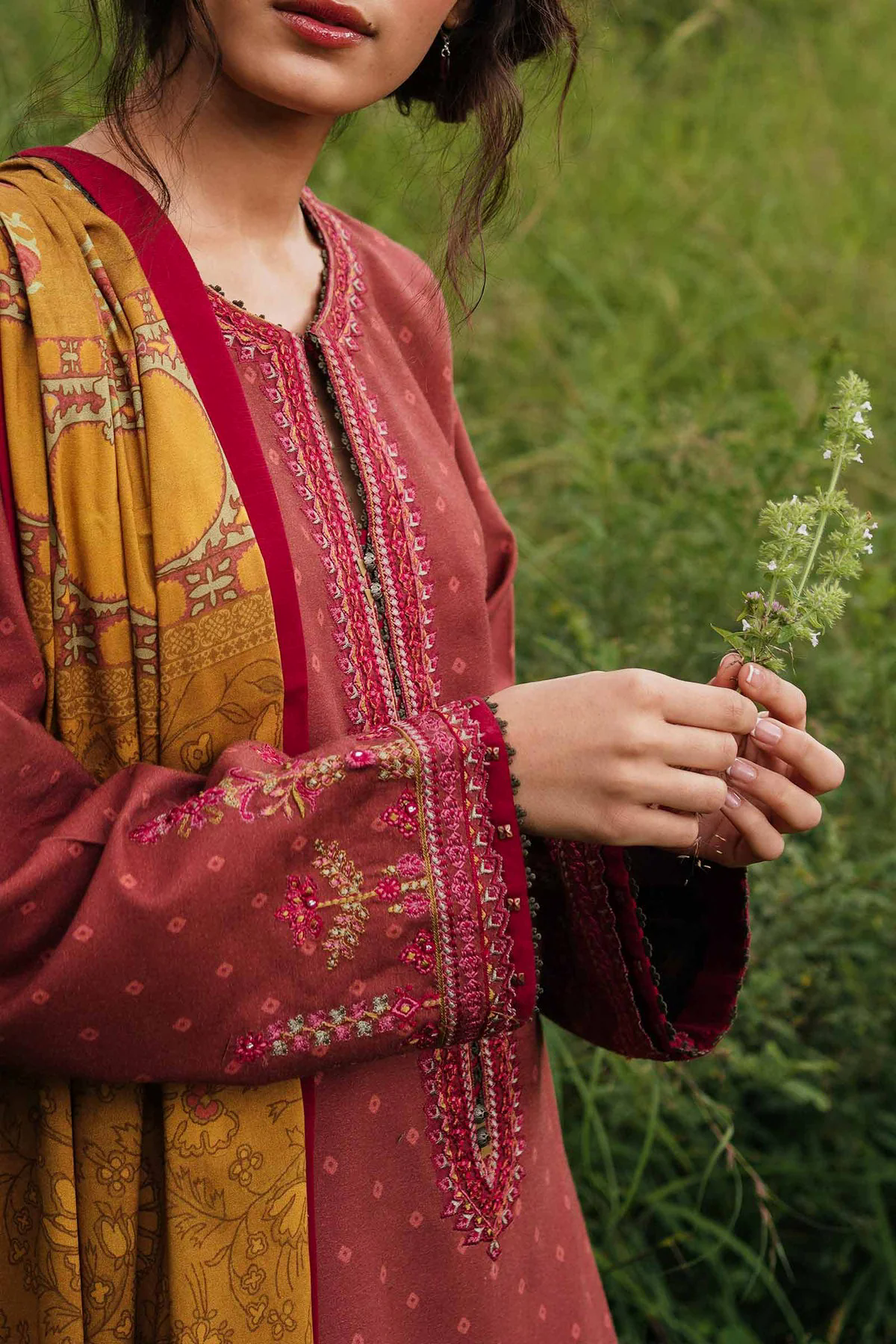 3PC Embroidered Linen with Embroidered Whool Shawl - GA1757