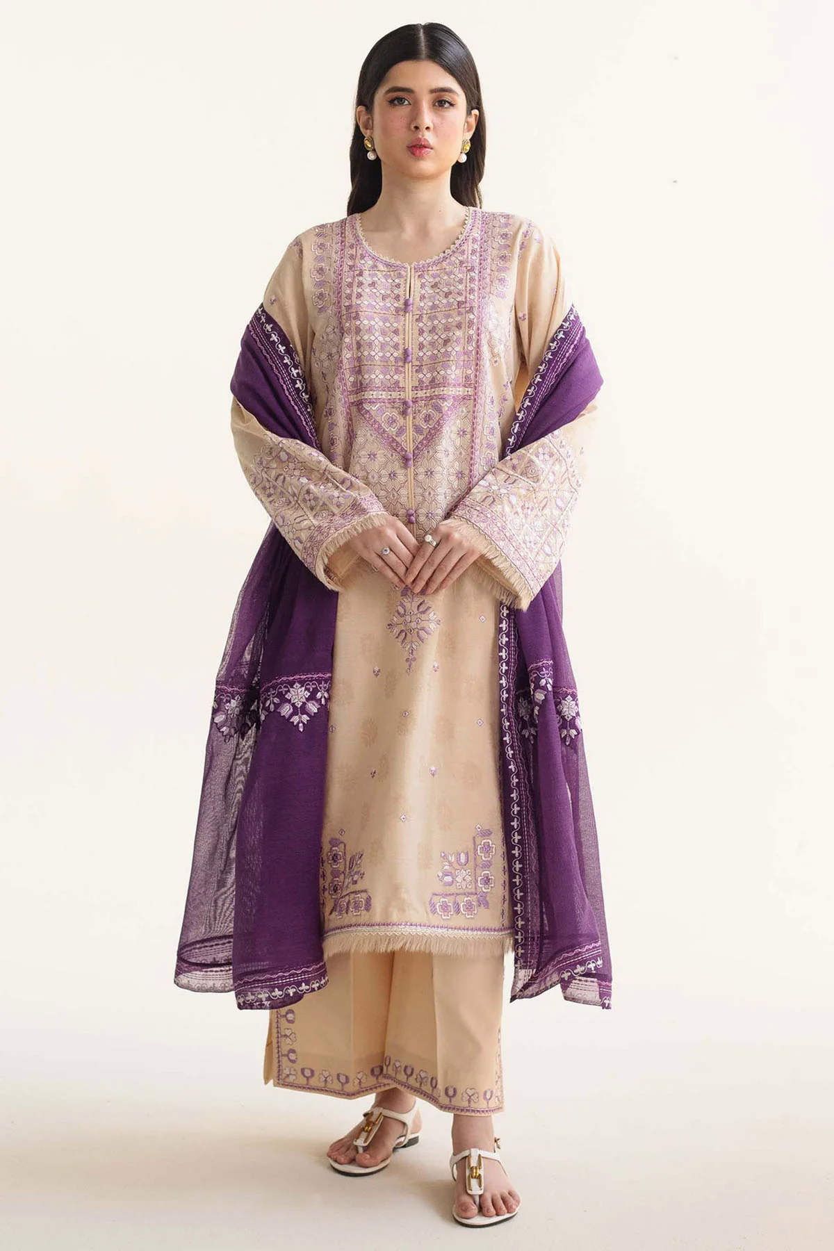 Embroidered Lawn 3pc with Printed Slub Net Dupatta- GA1906