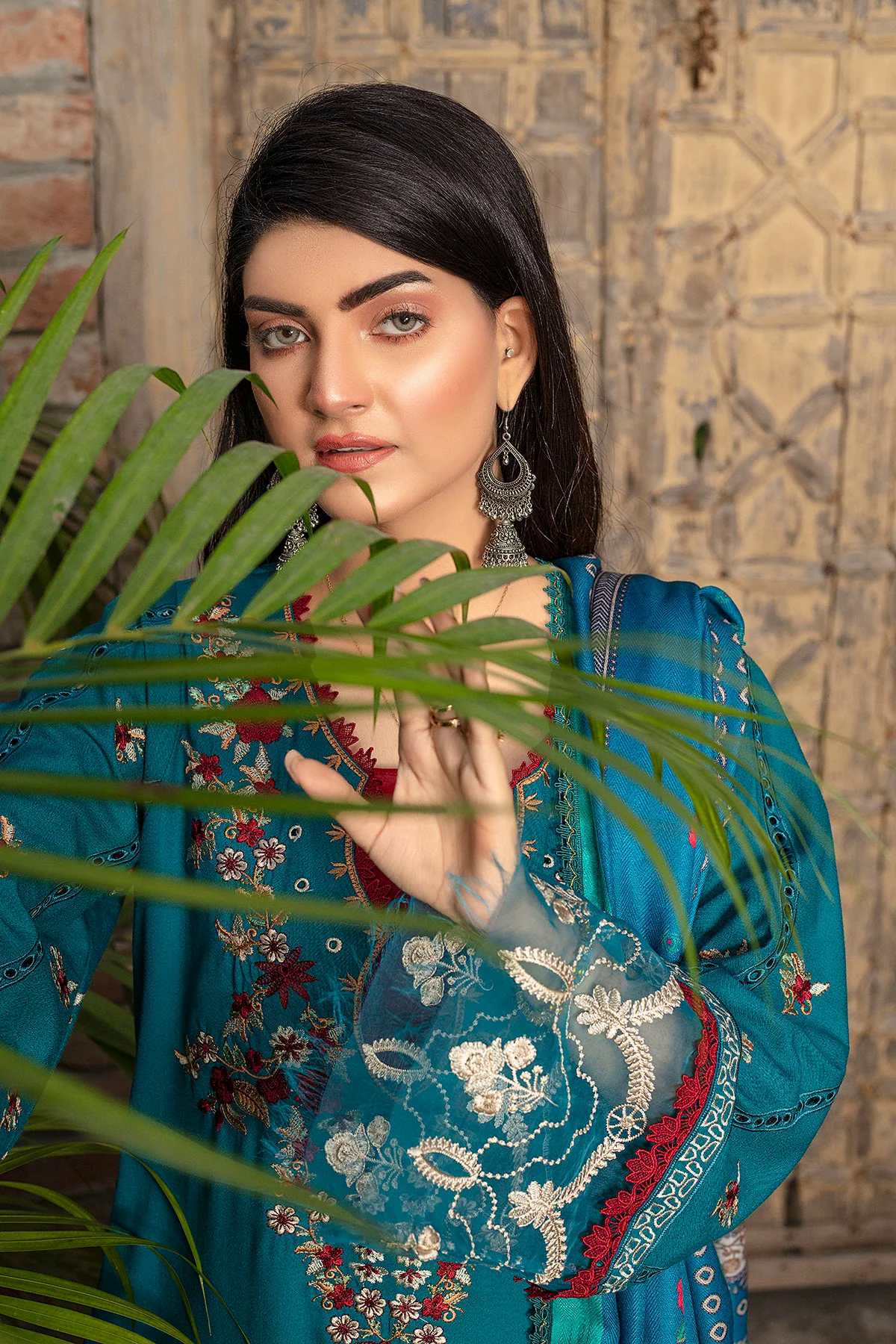 Mahrosh Luxury Embroidered Dhanak 3pc With Printed Whool Shawal-GA1935