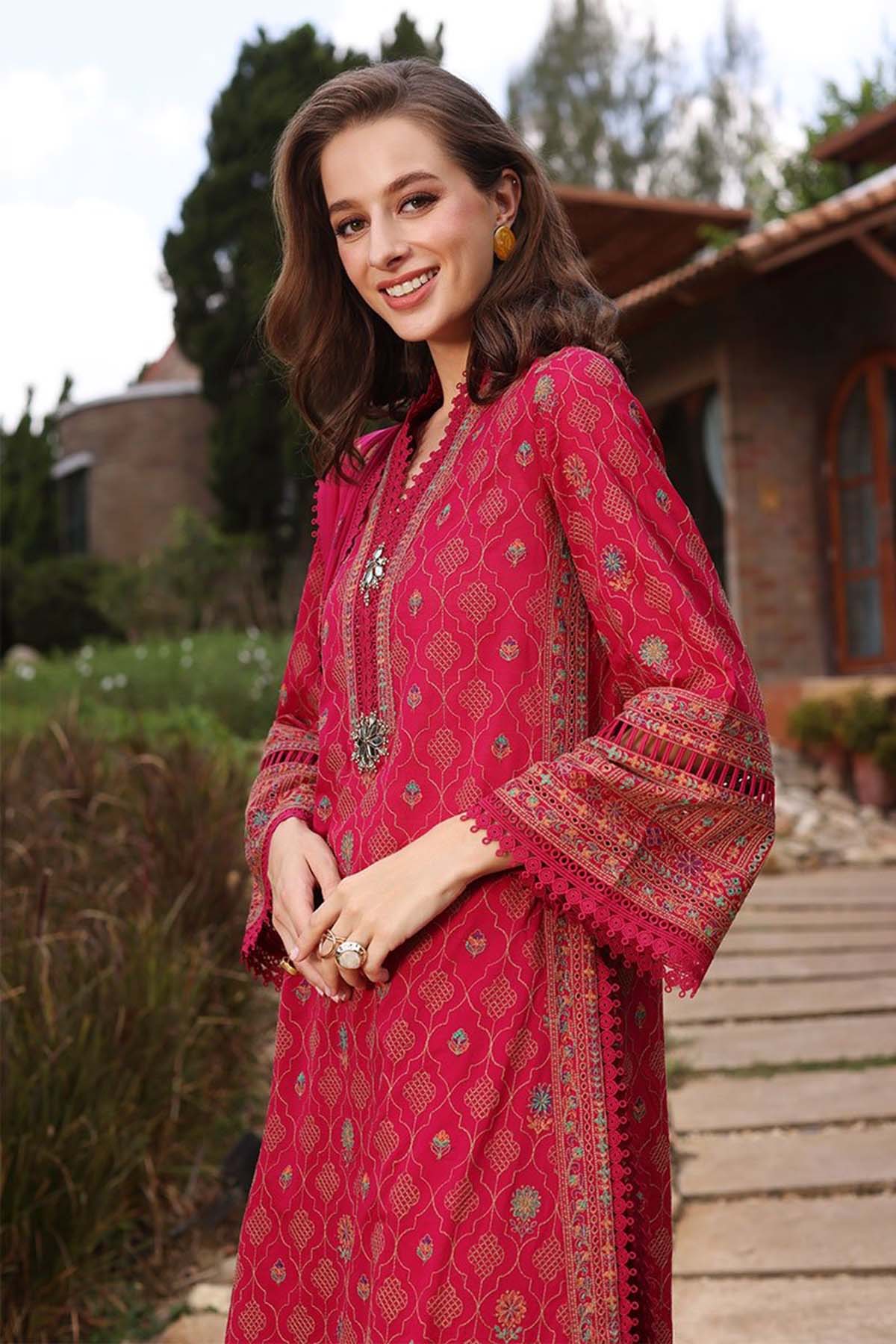 Embroidered Lawn 3pc with Embroidered Crinkle Chiffon Dupatta - GA1832
