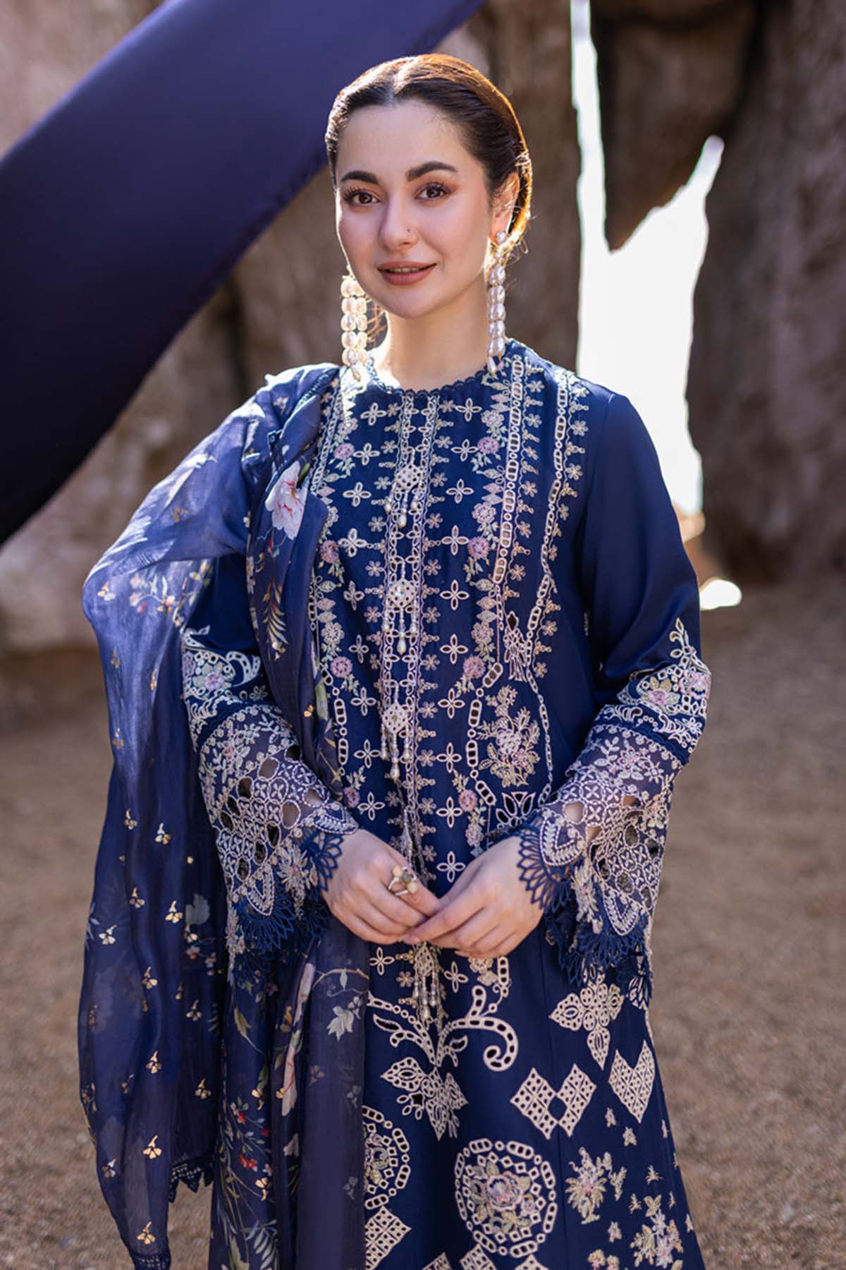 Luxury Embroidered Lawn 3pc with Embroidered Slub Net Dupatta - GA1831 Luxury Embroidered Lawn 3pc with Embroidered Slub Net Dupatta - GA1831