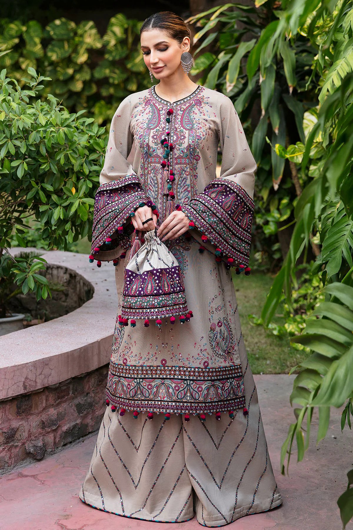 Luxury Embroidered Lawn 3pc with Embroidered Chiffon Dupatta- GA1820