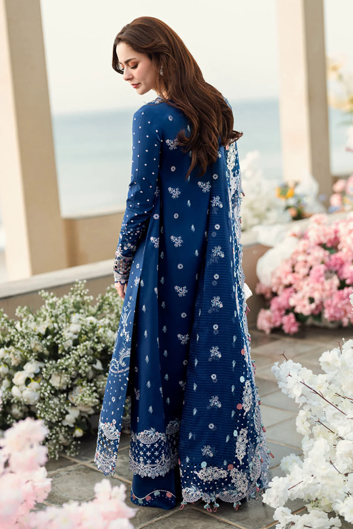 Embroidered Lawn 3pc with Embroidered Slub Net dupatta-GA2016