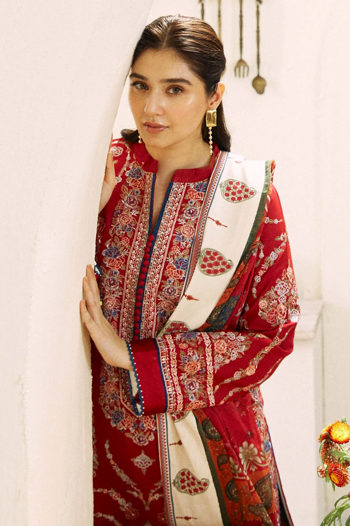 Embroidered Lawn 3pc with Silk Printed Chiffon Dupatta - GA1890 Embroidered Lawn 3pc with Silk Printed Chiffon Dupatta - GA1890
