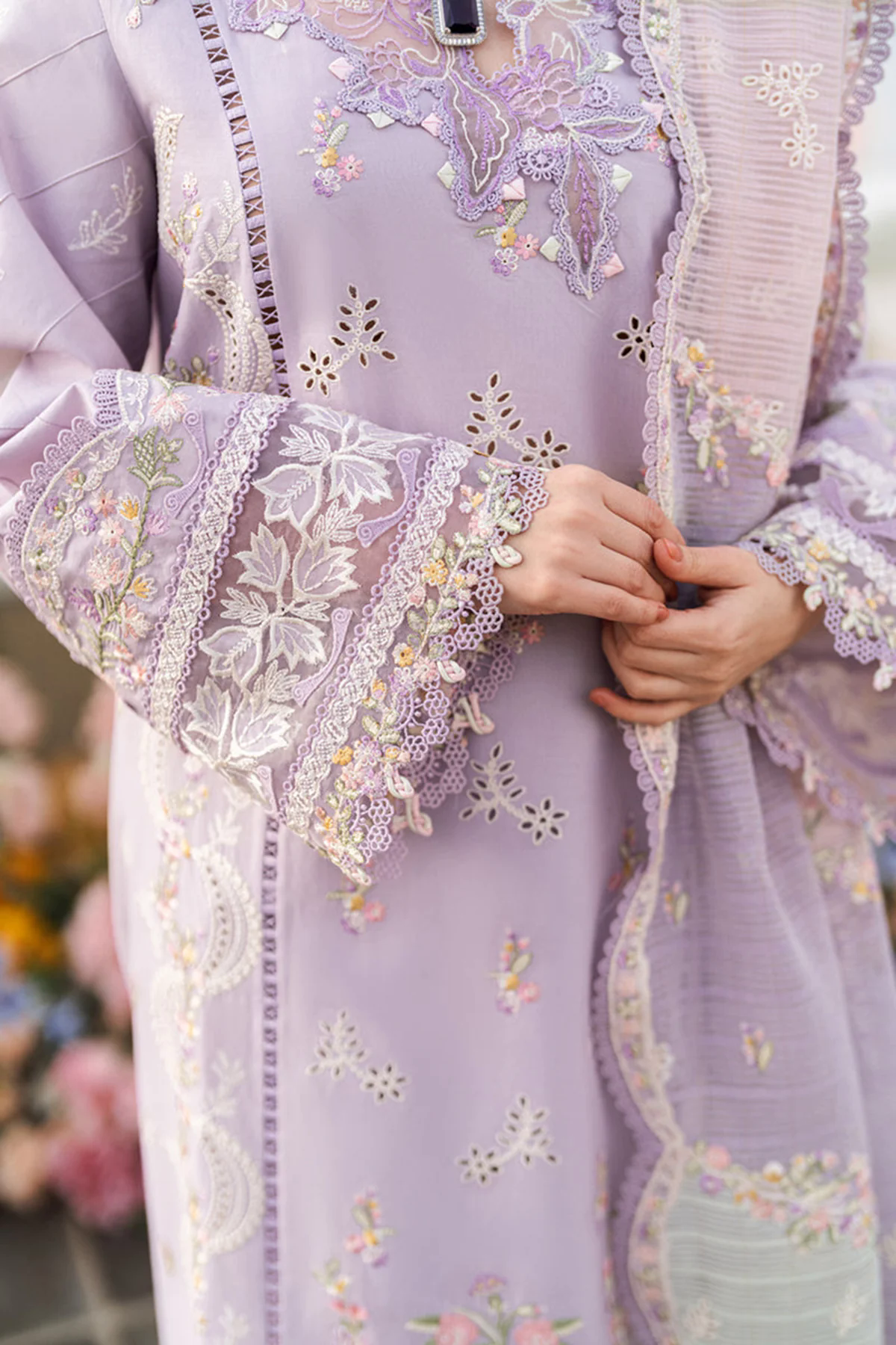 Embroidered Lawn 3pc with Embroidered Slub Net dupatta-GA2015