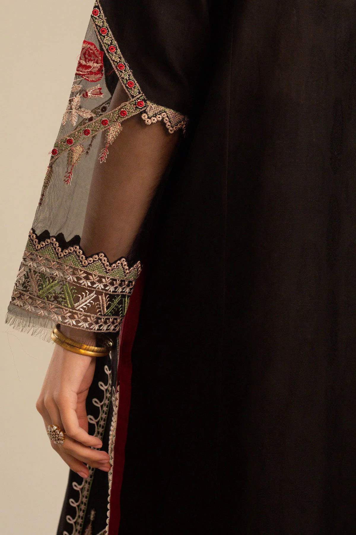 Embroidered Lawn 3pc with Chiffon Dupatta- GA1899 Embroidered Lawn 3pc with Chiffon Dupatta- GA1899