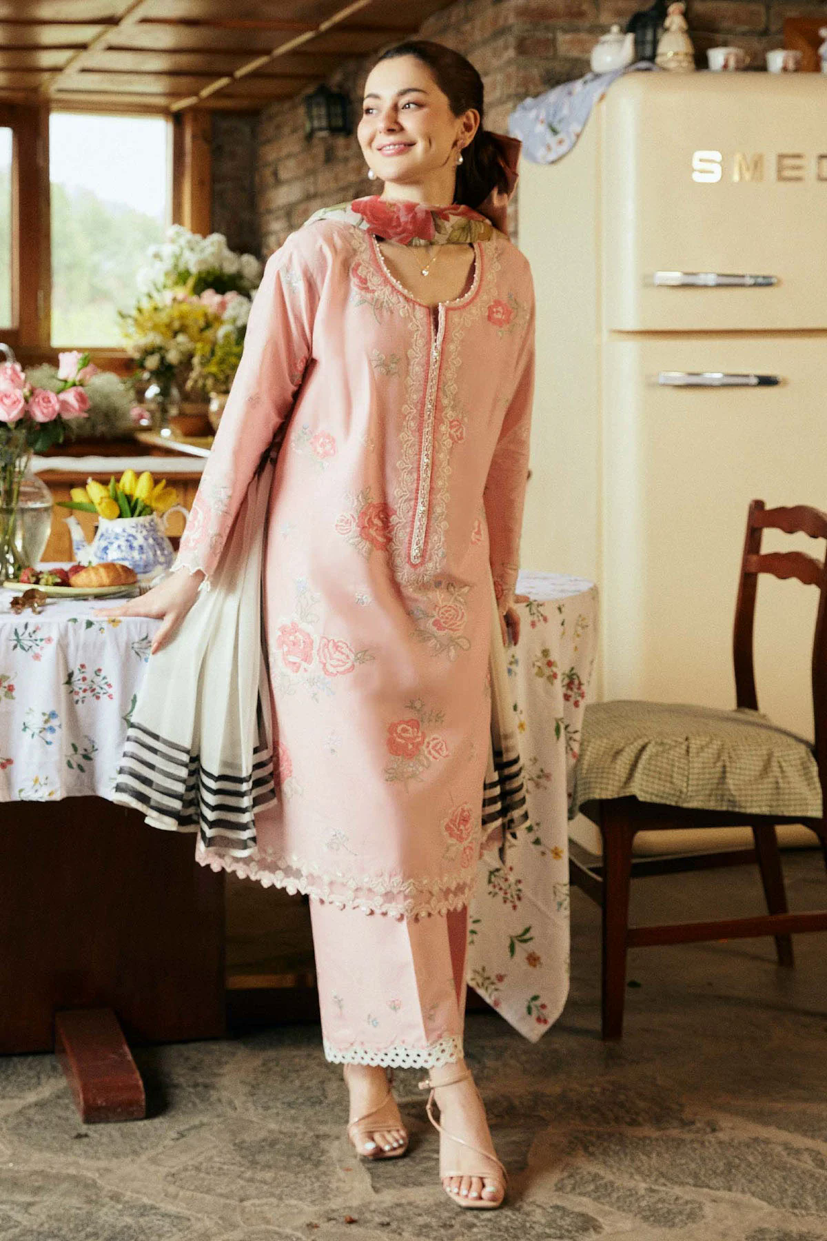 Embroidered Lawn 3pc with Printed Slub Net Dupatta- GA1903
