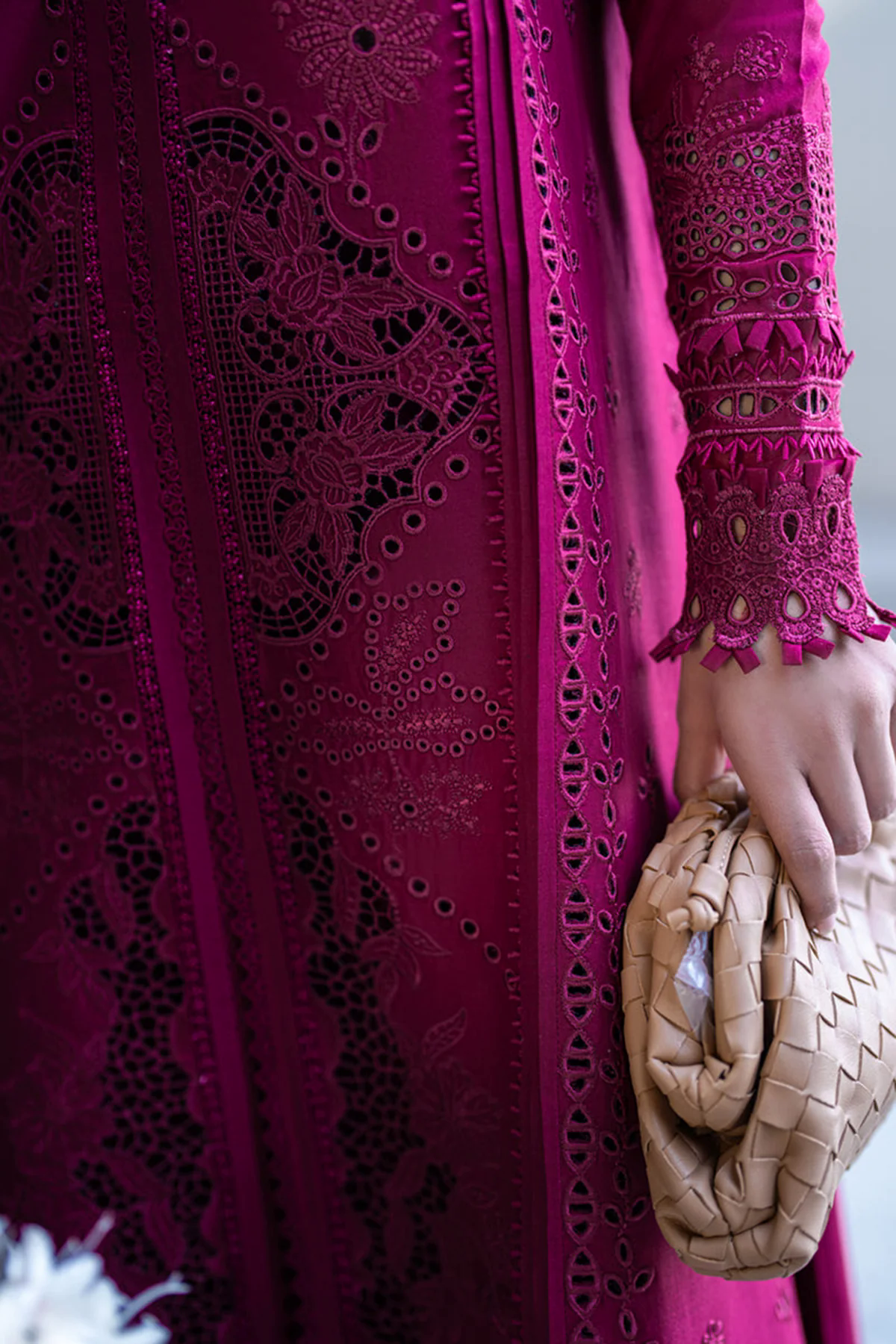 Embroidered Lawn 3pc with Embroidered Slub Net dupatta-GA2022 Embroidered Lawn 3pc with Embroidered Slub Net dupatta-GA2022