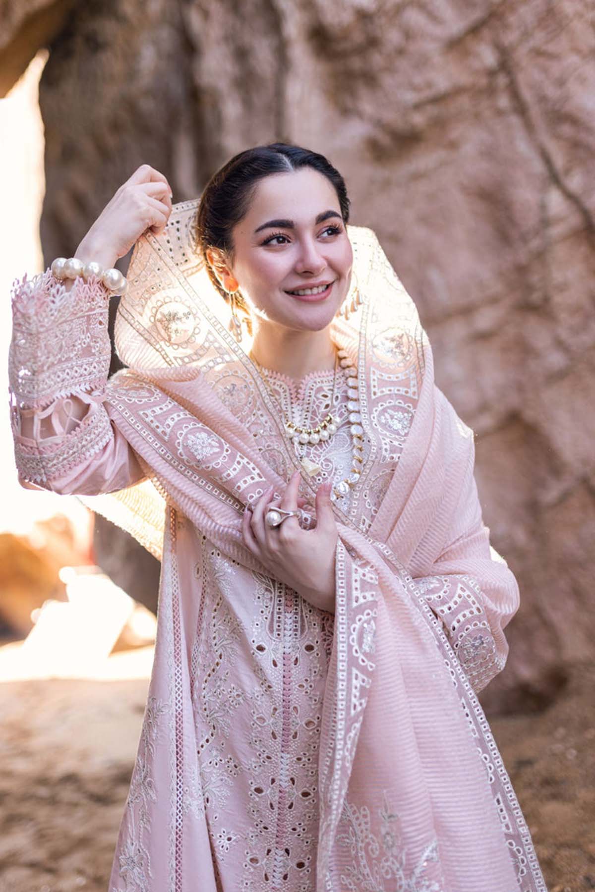 Luxury Embroidered Lawn 3pc with Embroidered Slub Net Dupatta - GA1830