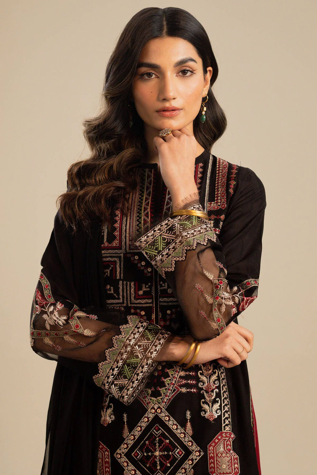 Embroidered Lawn 3pc with Chiffon Dupatta- GA1899 Embroidered Lawn 3pc with Chiffon Dupatta- GA1899