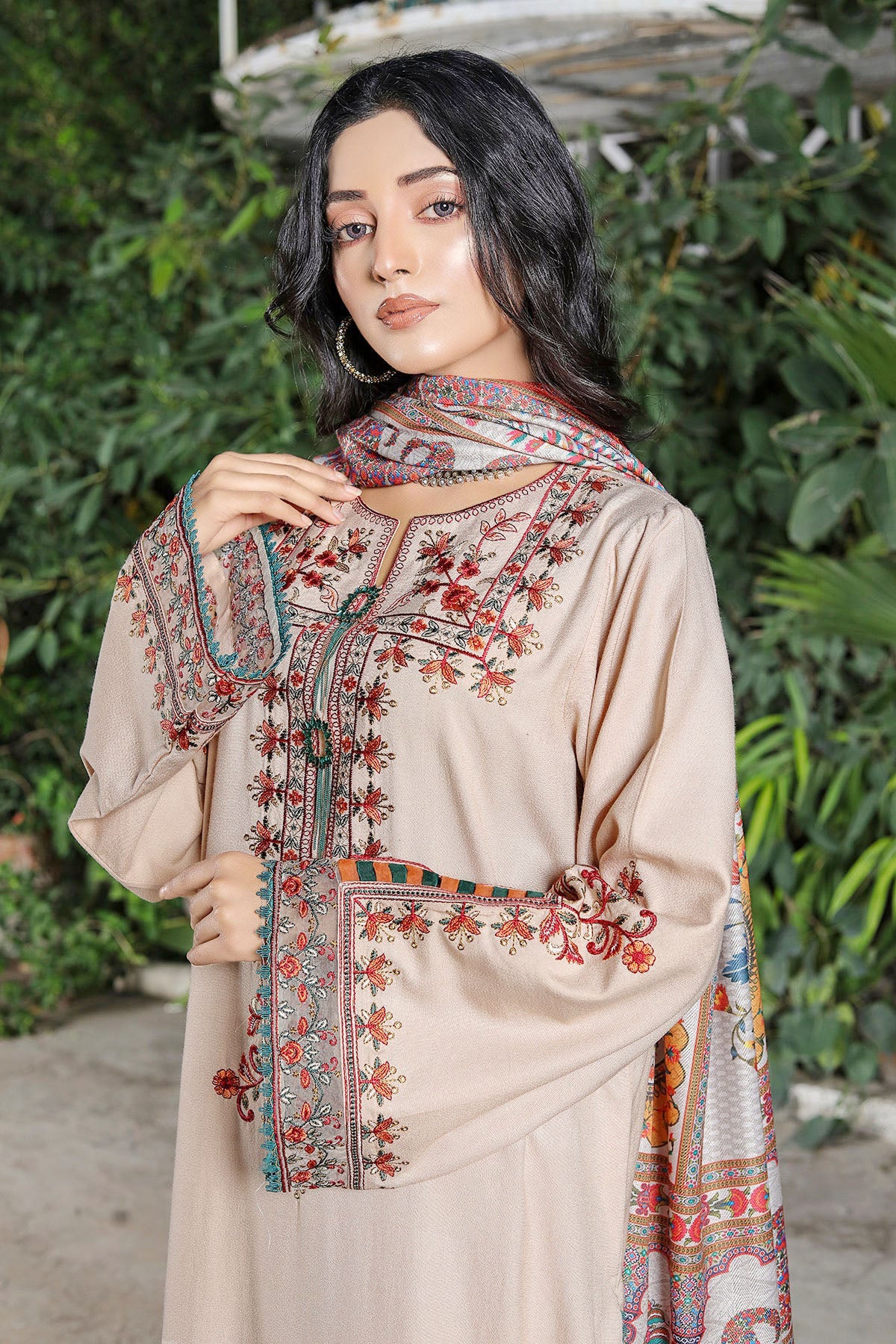 Dilaara Luxury Embroidered Dhanak 3pc With Printed Whool Shawal-GA1944 Dilaara Luxury Embroidered Dhanak 3pc With Printed Whool Shawal-GA1944