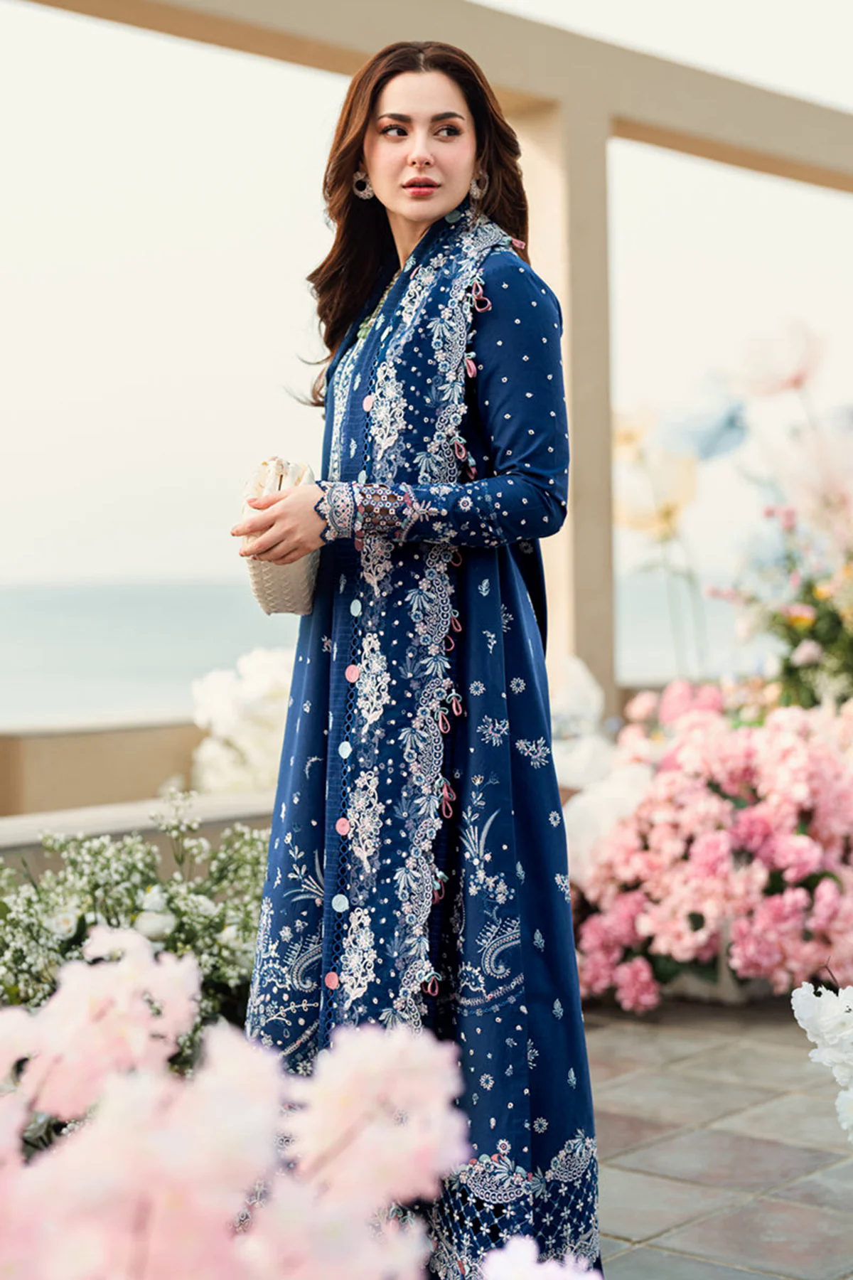 Embroidered Lawn 3pc with Embroidered Slub Net dupatta-GA2016