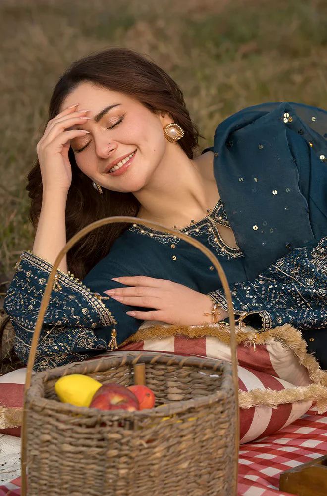 3PC Lawn Embroidered Shirt with Embroidered Organza Dupatta- GA2037