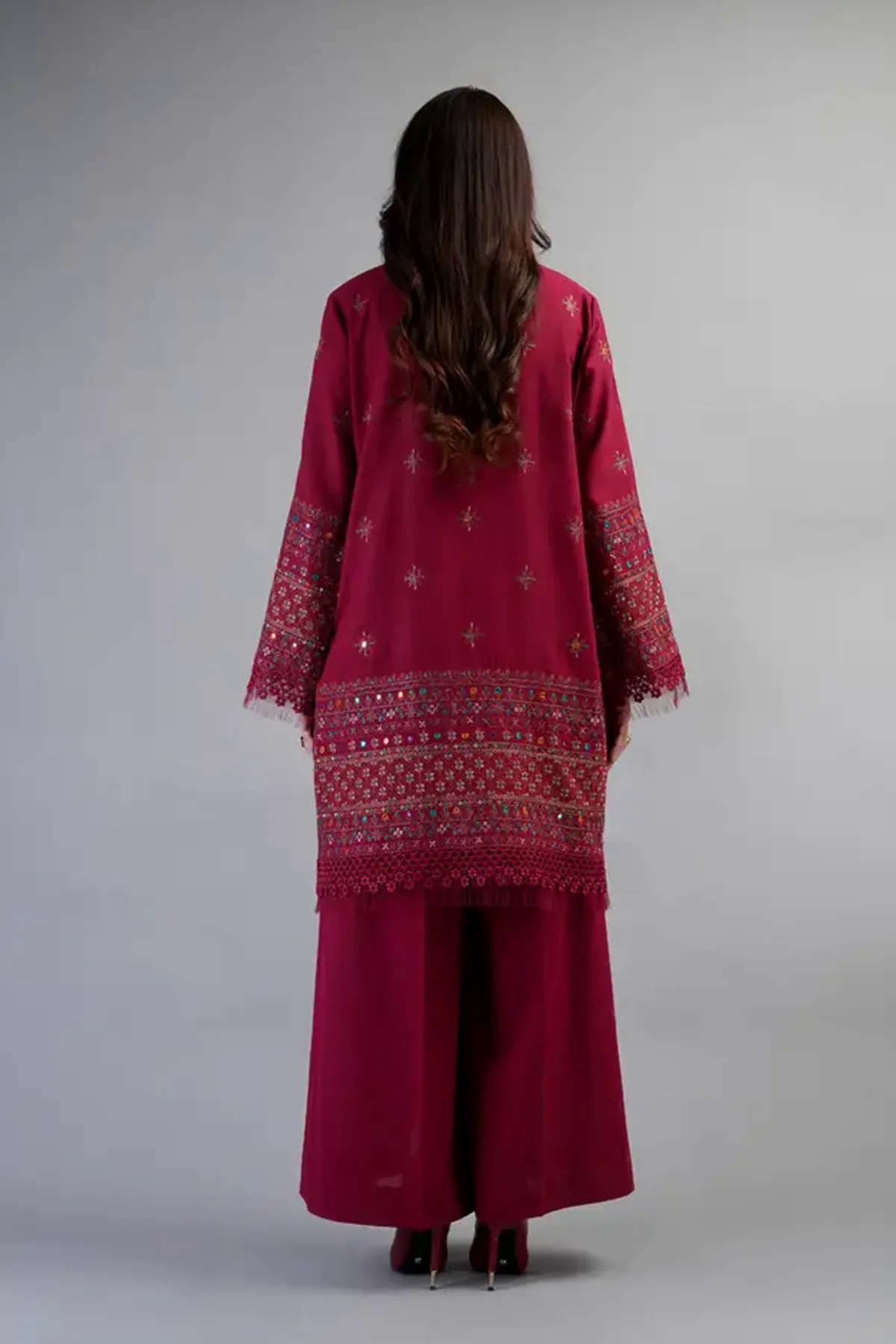 Embroidered Lawn 3pc with Embroidered Crinkle Chiffon Dupatta- GA2025