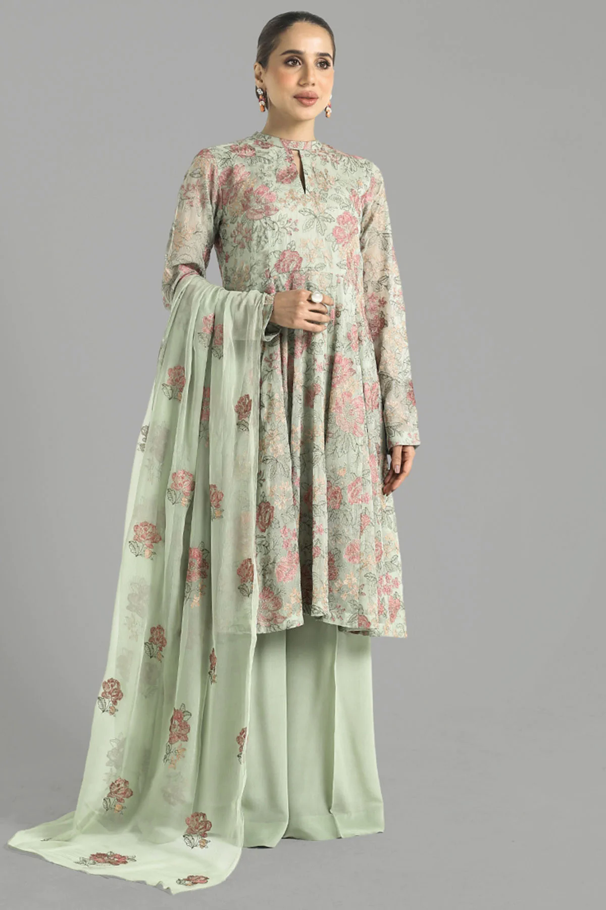 Embroidered Lawn 3pc with Embroidered Chiffon Dupatta- GA1915
