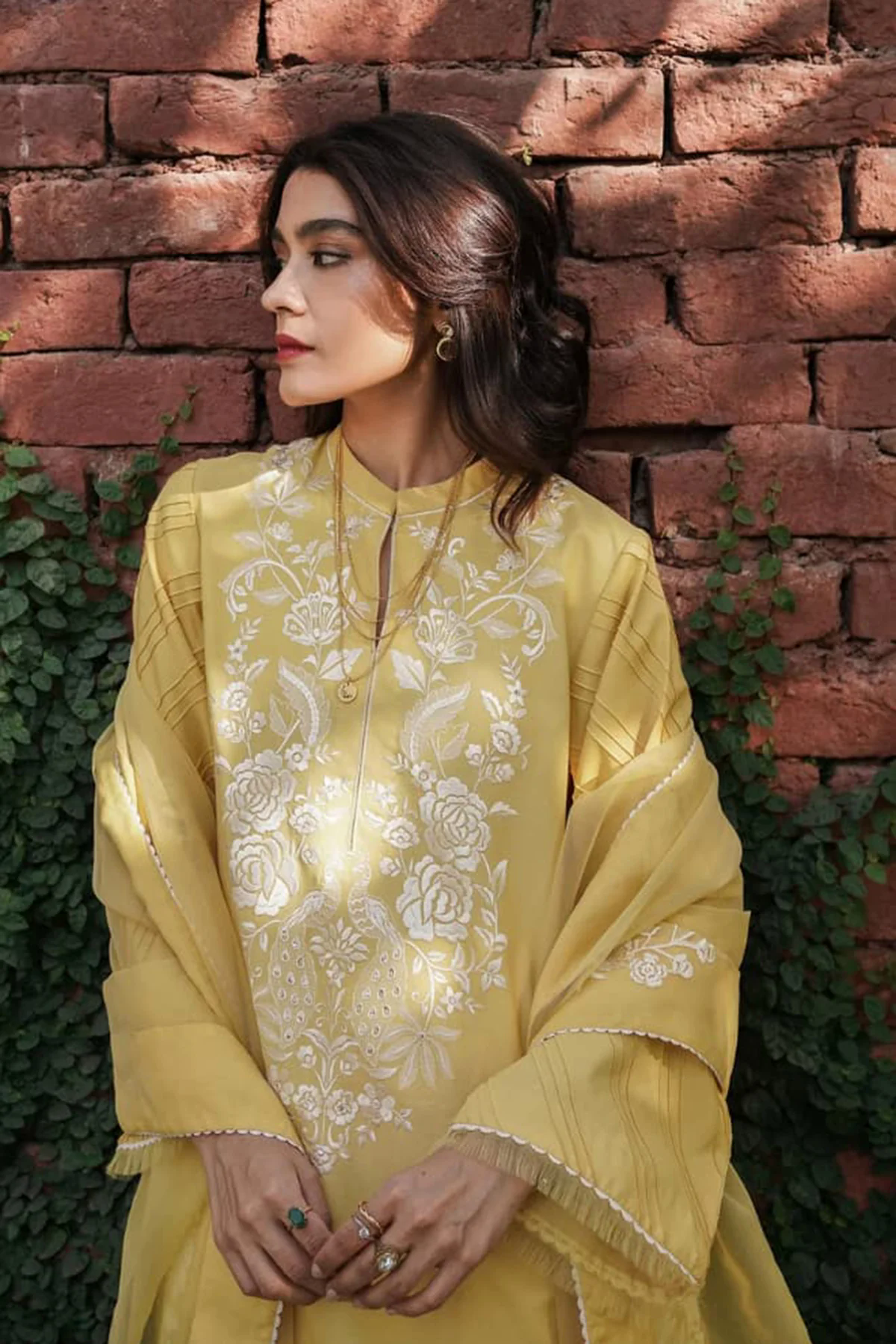 lawn Suit with Heavy Embroidered Organza dupata-GA102157 lawn Suit with Heavy Embroidered Organza dupata-GA102157