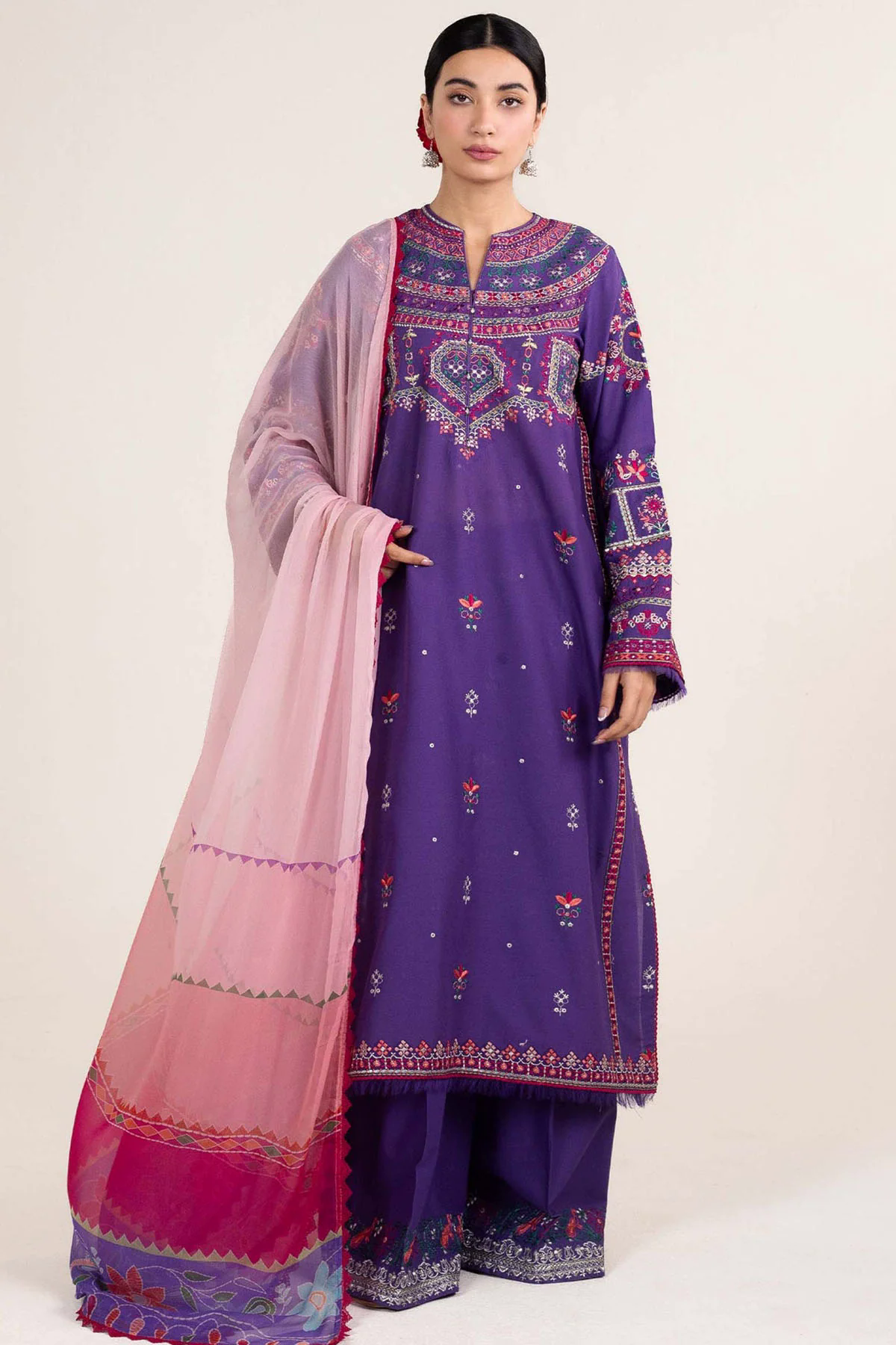 Embroidered Lawn 3pc with Chiffon Dupatta- GA1910