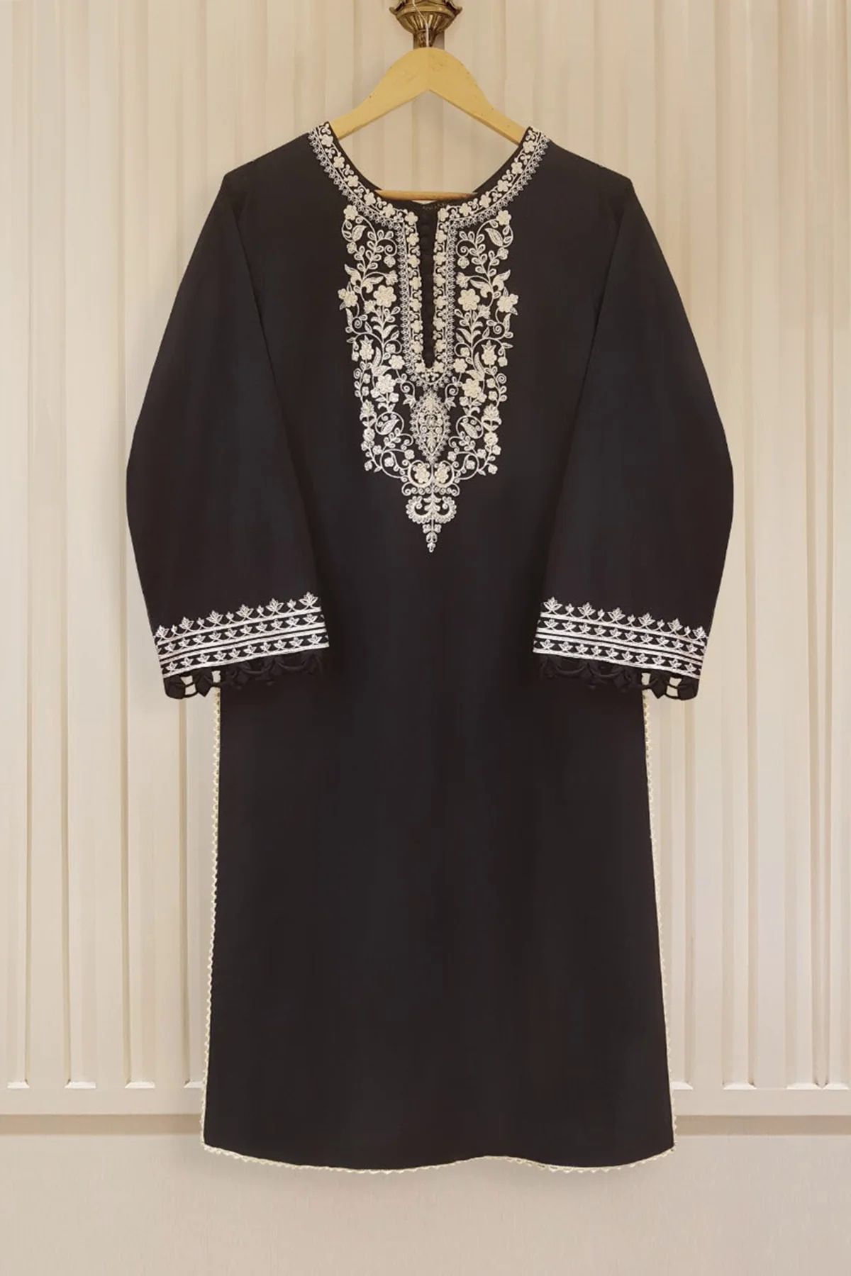 3PC Embroidered Dhanak with Printed Shawl - GA1784 3PC Embroidered Dhanak with Printed Shawl - GA1784