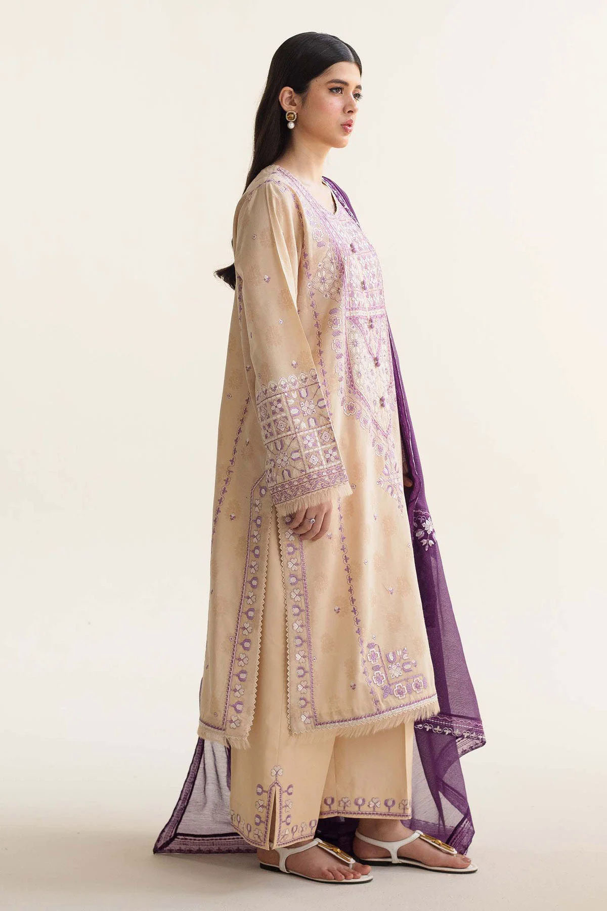 Embroidered Lawn 3pc with Printed Slub Net Dupatta- GA1906