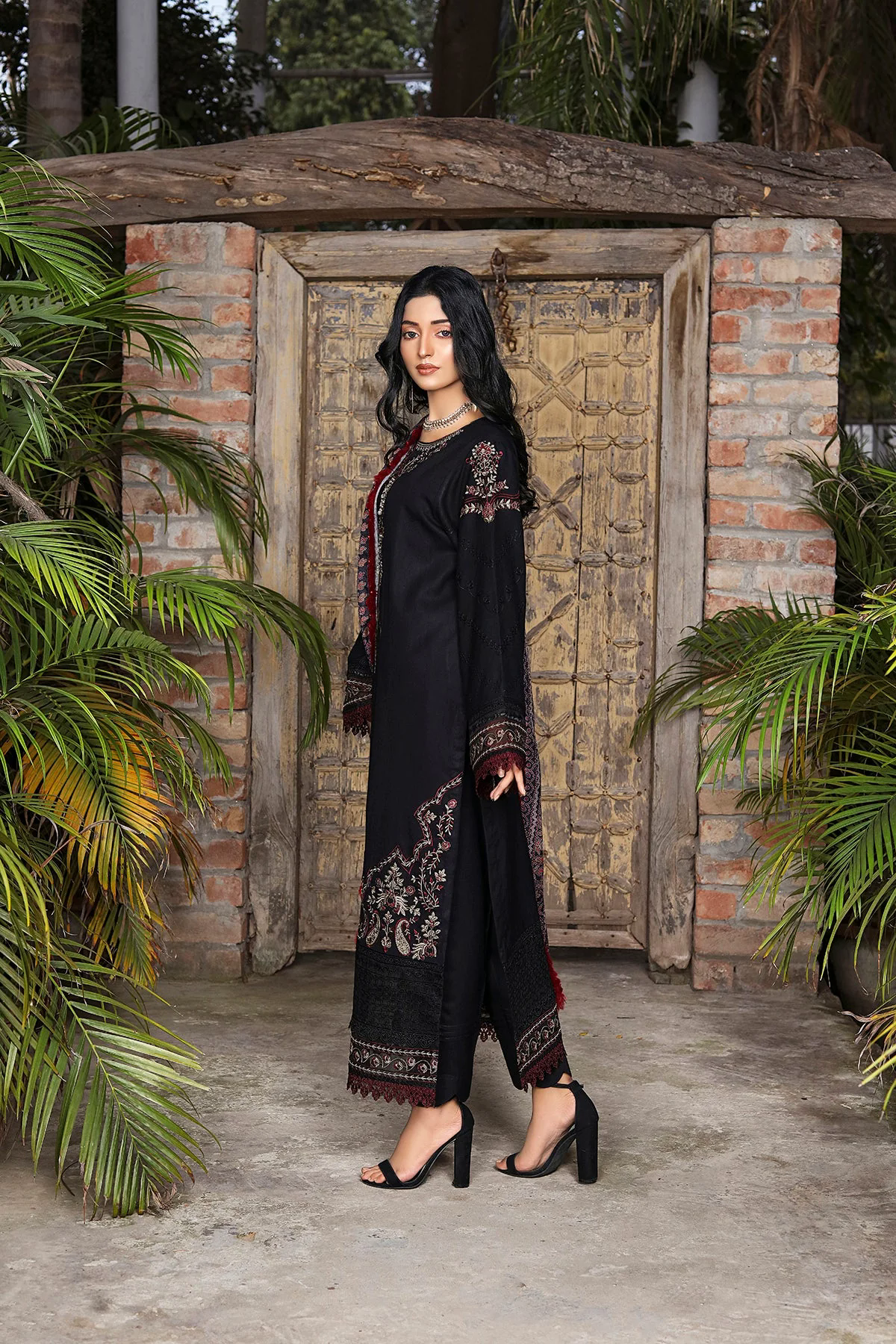Fereydun Luxury Embroidered Dhanak 3pc With Printed Whool Shawal-GA1934 Fereydun Luxury Embroidered Dhanak 3pc With Printed Whool Shawal-GA1934